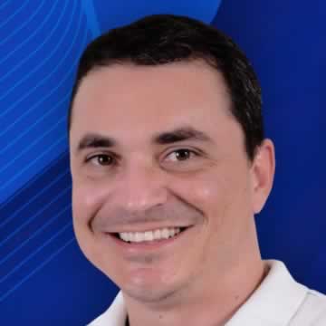 Clinton Medeiros